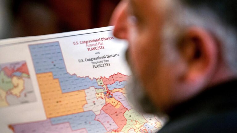 Republicanos de Texas buscan la aprobación final de un nuevo mapa electoral a su favor