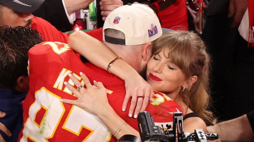 Taylor Swift anuncia su compromiso con Travis Kelce; Trump, quien ha dicho que la odia, le deseó suerte