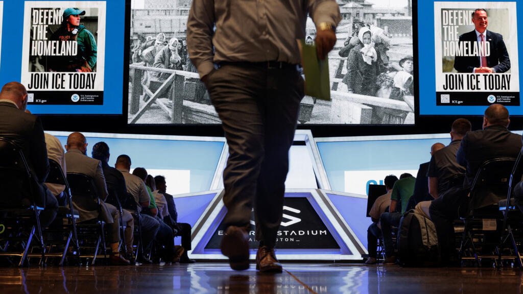 Ruanda recibe a siete deportados desde EE.UU, mientras Trump acelera su política contra la inmigración