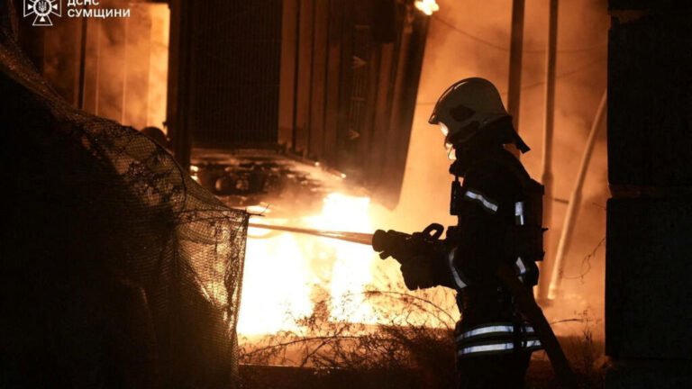 Más de 100.000 hogares ucranianos sin energía tras ataques rusos; Witkoff apuesta por un acuerdo para final de año