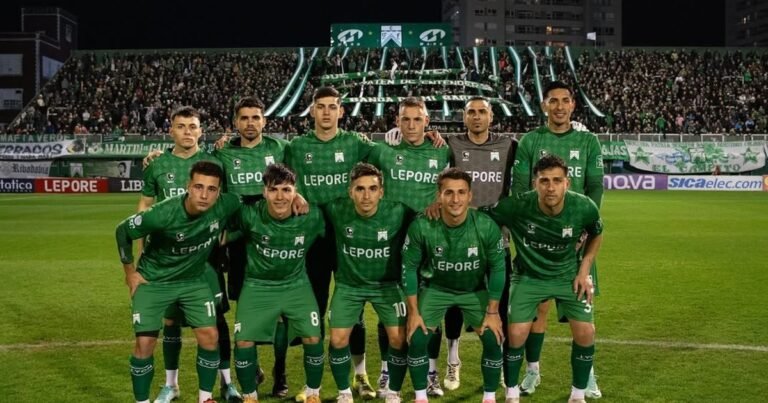 Ferro Carril Oeste, entre el cielo y el infierno: inaugura una tribuna que se demoró 106 meses ante el riesgo de otro descenso la Primera B