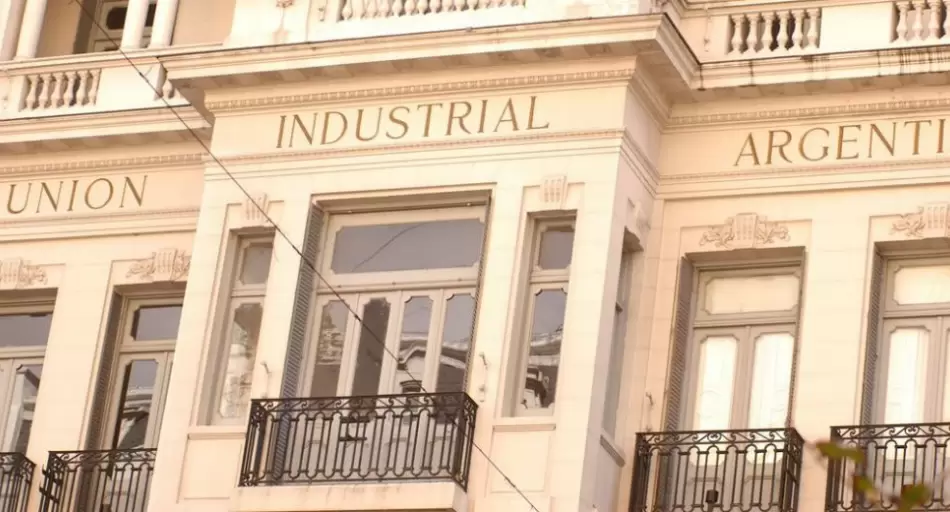 Industriales alertan por caída del empleo: "Se pierden 1.500 puestos por mes"