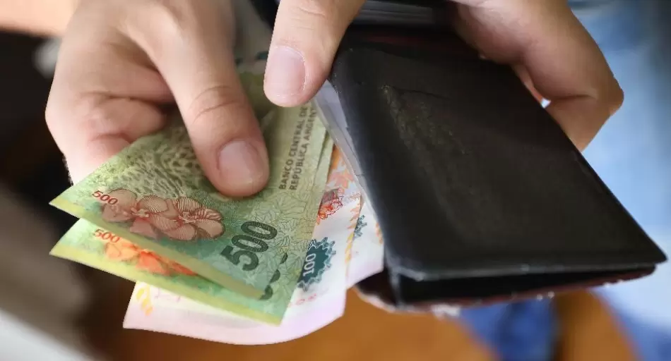 El índice de salarios subió 3% en junio