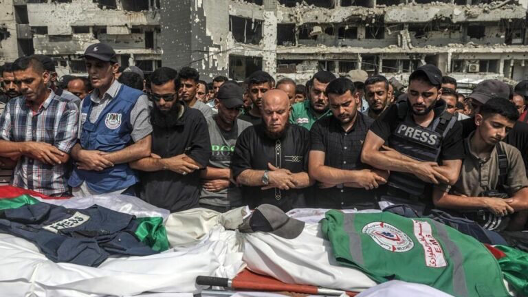 Israel mata a seis periodistas: ¿acallará Netanyahu a la diezmada prensa de Gaza?