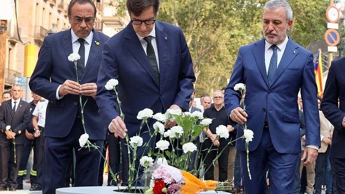 Sentido homenaje ocho años después del ataque yihadista de Las Ramblas de Barcelona y Cambrils