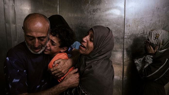 NO COMMENT: Ataques aéreos israelíes matan a decenas en Gaza al impactar en una clínica de la ONU