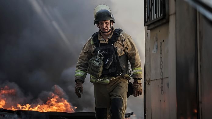 Al menos 3 heridos tras varios ataques rusos nocturnos en Járkov y Sumy