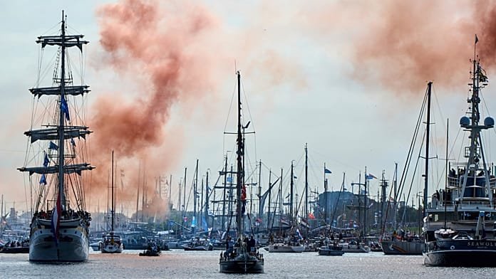 NO COMMENT: El festival SAIL regresa a Ámsterdam 10 años después con cientos de barcos históricos