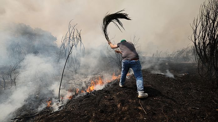 Los incendios forestales en España y Portugal obligan a evacuar y desplegar miles de efectivos de emergencia