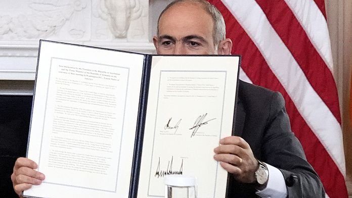 Reacciones positivas ante el acuerdo de paz entre Armenia y Azerbaiyán, con la excepción iraní