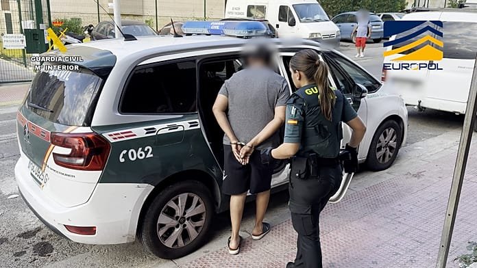 Desarticulada una red que traficaba con inmigrantes desde Argelia a España