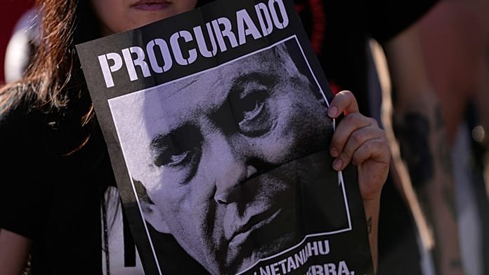 NO COMMENT: Manifestantes critican a Trump por la guerra en Gaza y los aranceles en Brasil