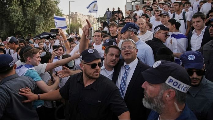 El ministro de seguridad israelí Ben Gvir reza en Al Aqsa, violando un acuerdo de hace décadas