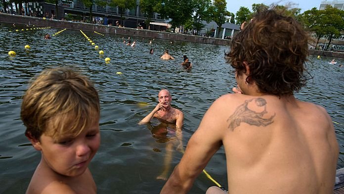 NO COMMENT: La ola de calor impulsa la natación en aguas abiertas de Ámsterdam