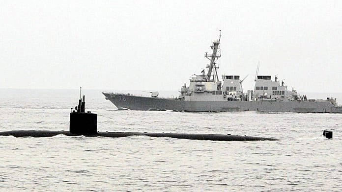 EE.UU. suma un crucero de misiles y un submarino nuclear a su despliegue frente a Venezuela