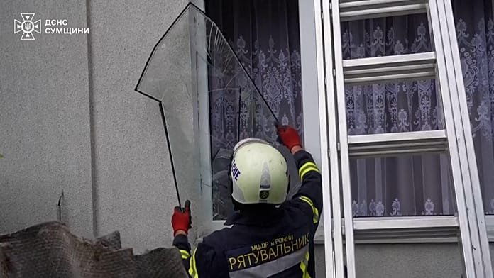 NO COMMENT: Viviendas destruidas y decenas de heridos tras bombardeo ruso con drones en Ucrania