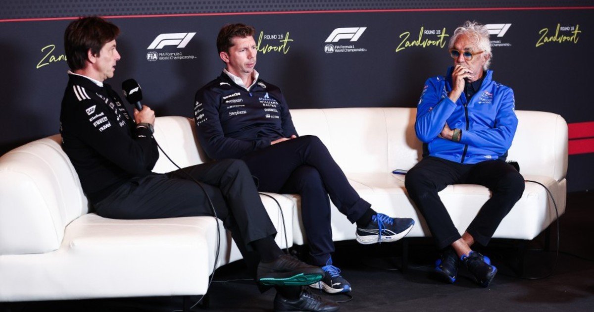 Flavio Briatore lanzó la bomba y se cuestionó haber apostado por Franco Colapinto: "Quizá no era el momento de tenerlo en la Fórmula 1"