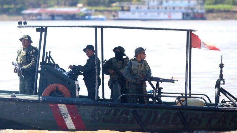 Perú dicta prisión preventiva contra dos colombianos detenidos en territorio disputado por Colombia