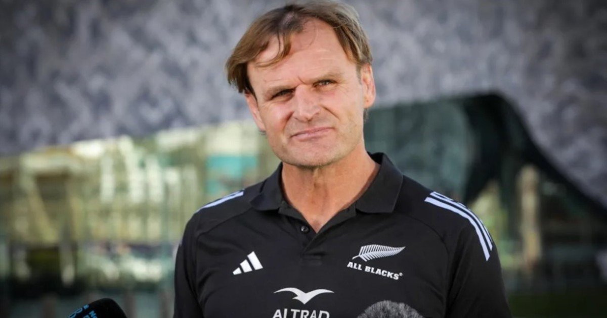 El DT de los All Blacks habló antes de jugar con Los Pumas y reveló qué fue lo que más le sorprendió de su visita a la Bombonera