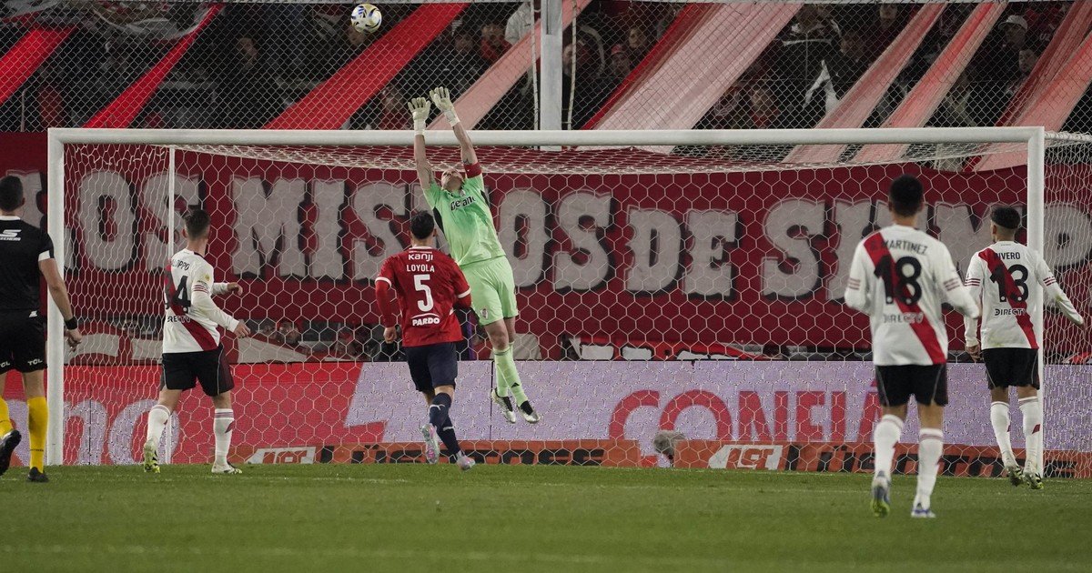 El 1x1 de River contra Independiente: Armani volvió a ser la figura y salvó a su equipo en un clásico muy flojo