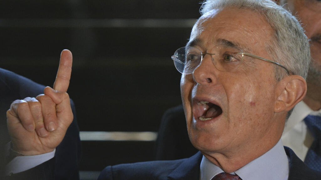 Álvaro Uribe, expresidente de Colombia, será condenado a 12 años de prisión domiciliaria, según medios locales