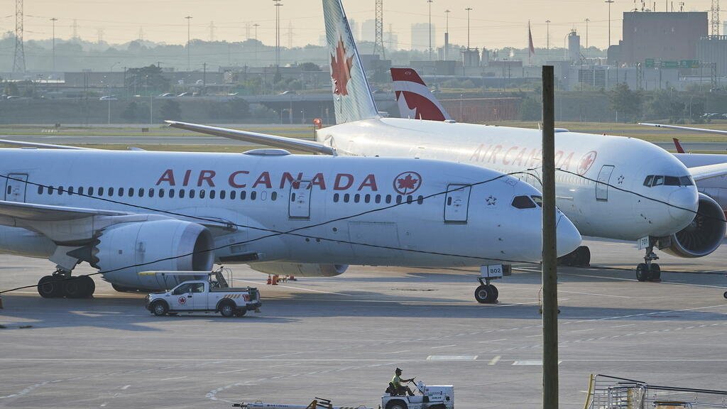 El gobierno canadiense interviene en la huelga de auxiliares de vuelo de Air Canada