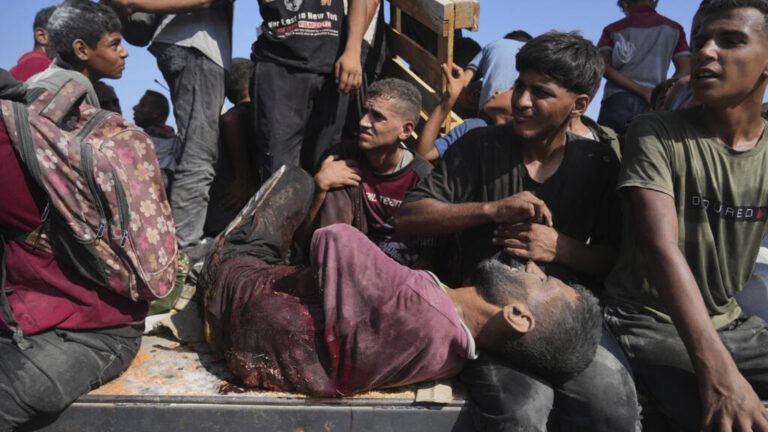 Gaza: 33 palestinos muertos en ataques israelíes; primera dama turca pide ayuda a Melania Trump