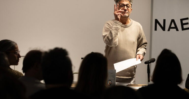 Fito Páez: Un libro de poemas con guiños a Fabiana Cantilo, Cecilia Roth y un mapa de vínculos