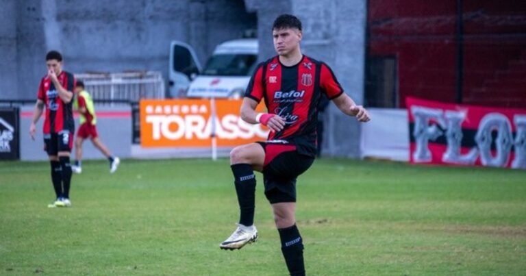 Curioso caso en el Ascenso: lo echaron dos veces, el club quiso bajarle el sueldo, discutieron y rescindió contrato