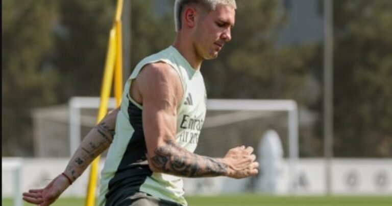 Franco Mastantuono tuvo su primer entrenamiento en el Real Madrid y destacó la "calidad" de sus compañeros y la "velocidad" con la que juegan