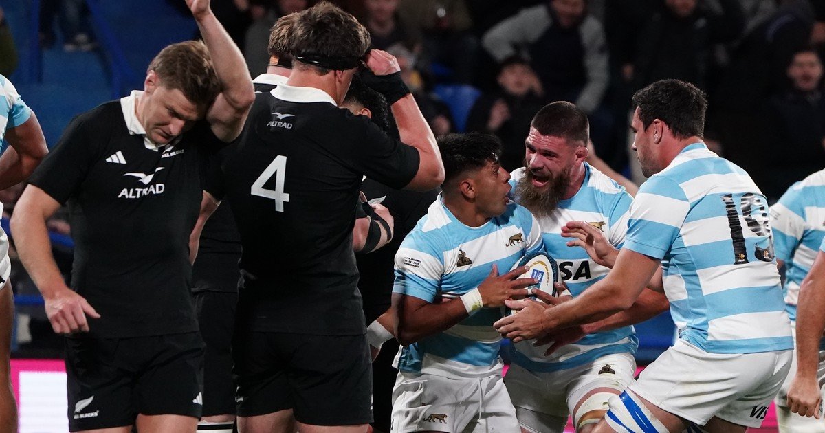 La prensa de Nueva Zelanda llenó de elogios a Los Pumas y calificó de "indisciplinados" a los All Blacks