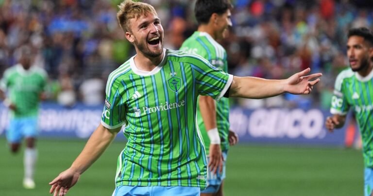 Pepo De la Vega marcó un golazo en el 7-0 de Seattle Sounders sobre Cruz Azul que va directo al Puskas