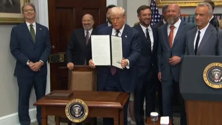 Donald Trump retrasa la entrada en vigor de aranceles al 7 de agosto