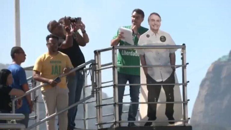 Brasil: manifestantes en Copacabana marcharon en defensa de Jair Bolsonaro