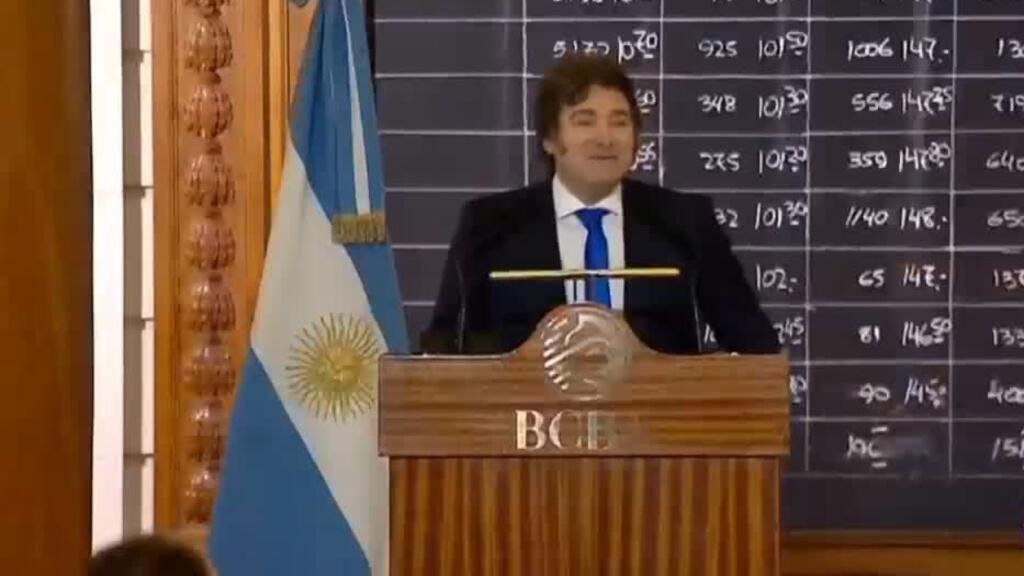 Milei veta aumento a pensiones aprobado previamente por el Congreso argentino