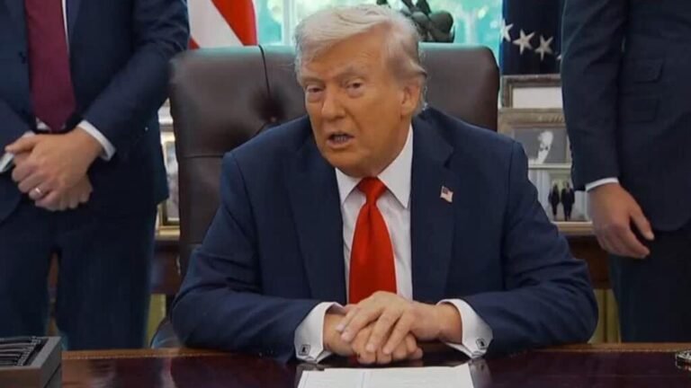 Trump amenaza con desplegar tropas de la Guardia Nacional en Chicago