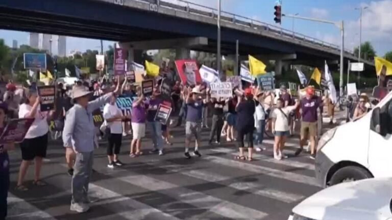 Manifestaciones en Israel para pedir fin de la guerra en Gaza y el regreso de los rehenes