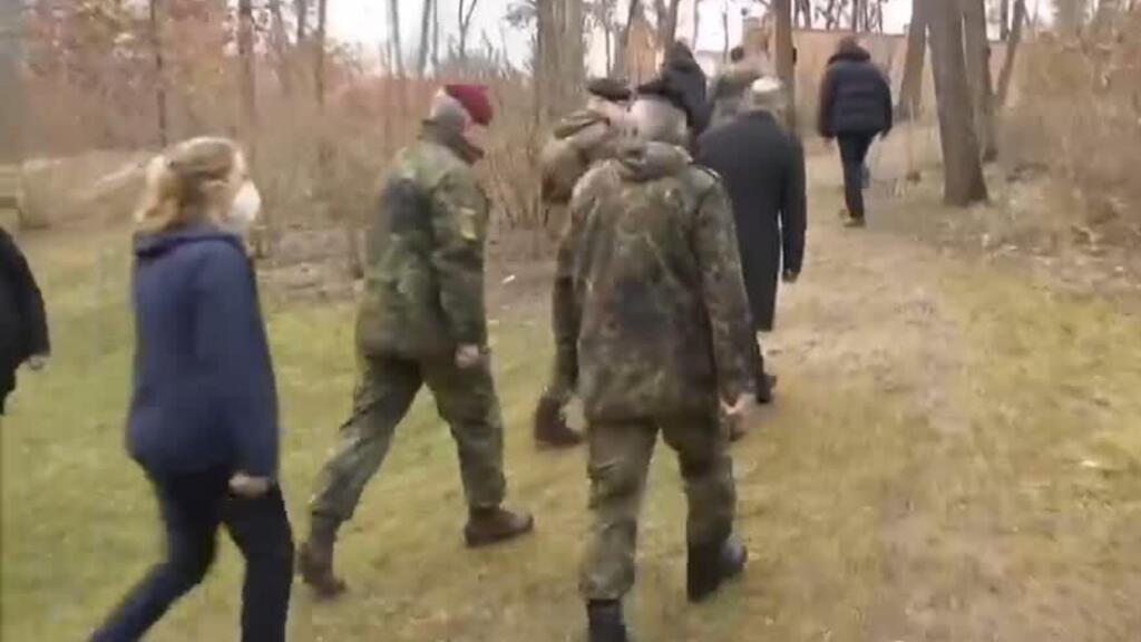 Alemania busca aumentar reclutamiento voluntaria por "amenaza rusa"