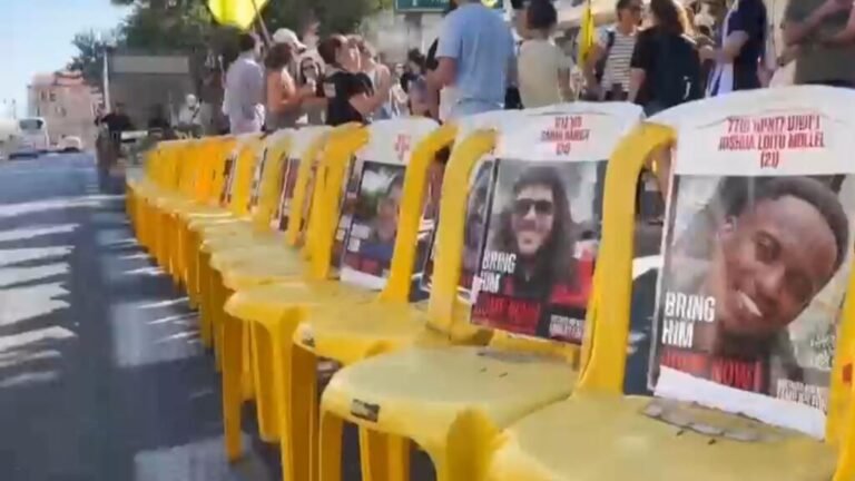 Manifestantes israelíes exigen acuerdo con Hamás para liberar a rehenes y llaman a huelga nacional