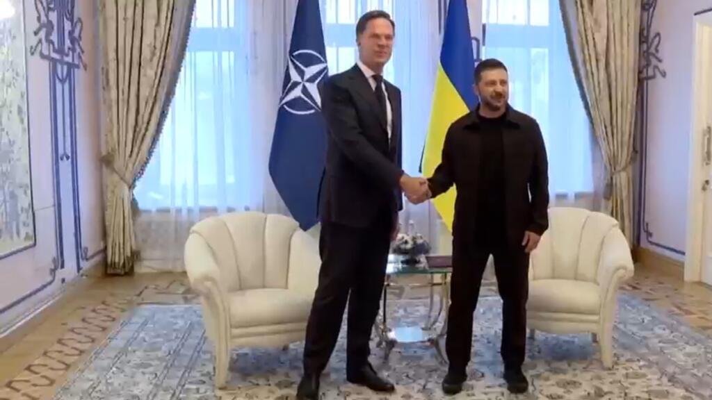 Ucrania y la OTAN exigen garantías de seguridad en medio de trabas en diálogos con Rusia