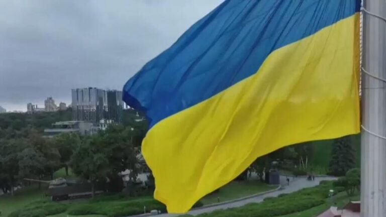 Independencia de Ucrania: ciudadanos recuerdan décadas de lucha y hacen un balance de lo vivido