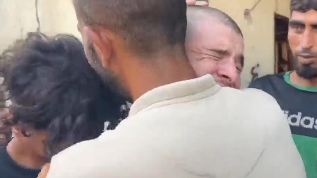 Israel libera presos palestinos en Gaza e intensifica la ofensiva en el enclave