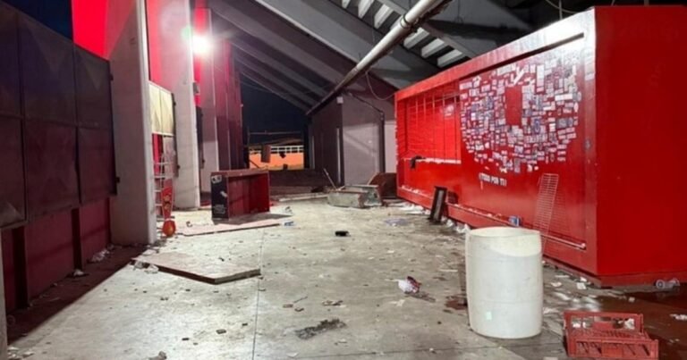 El partido entre Independiente y Platense fue postergado después de que la cancha  fuera clausurada por el caos del miércoles