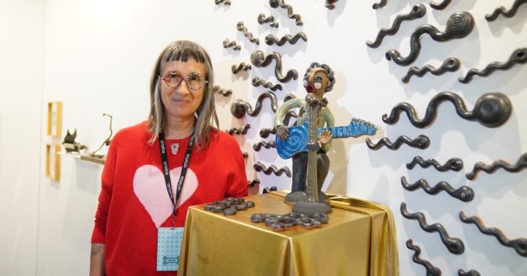 Mon Laferte y Andrea Echeverri muestran su obra visual en arteba 2025