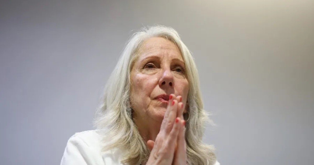 Guerra y exilio: La autora María de Lourdes Victoria vincula la Guerra Civil española y el presente