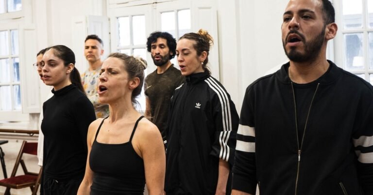 El 80° aniversario de Clarín: cómo será el espectáculo en el Teatro Colón, con Elena Roger