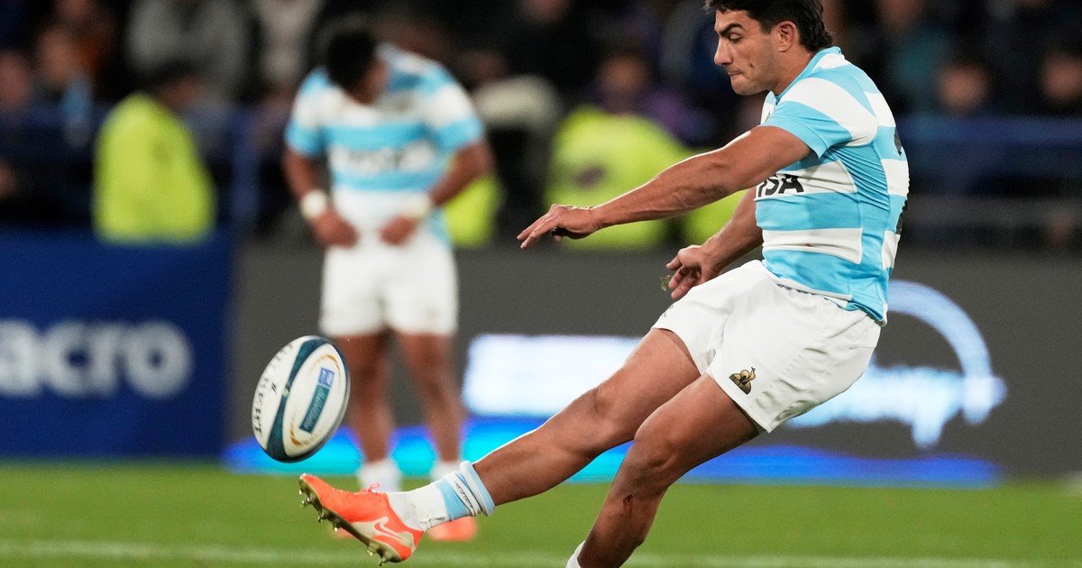 Santiago Carreras, el hombre de Los Pumas que recibió un guiño del destino: reemplazó a Albornoz por lesión y fue clave ante los All Blacks