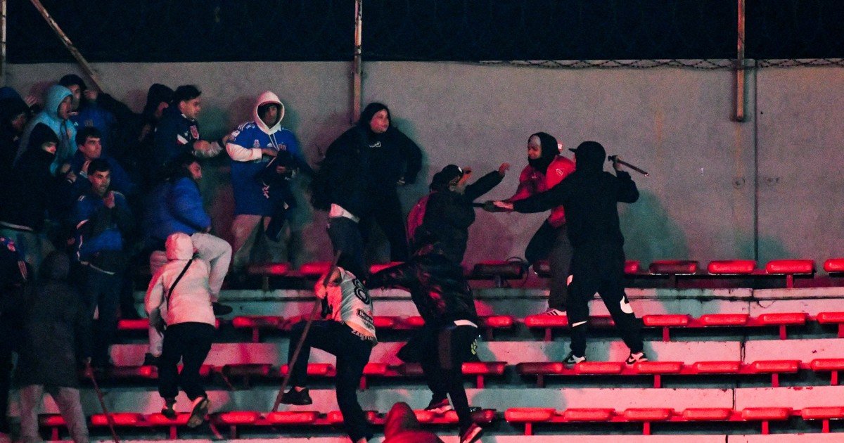 La barbarie en Avellaneda, en primera persona por un hincha de la Universidad de Chile: "Era que te peguen o tirarse de la tribuna"