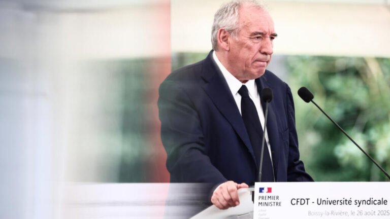 La crisis inacabable en Francia: ¿caerá el Gobierno de Bayrou?