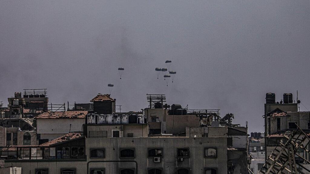 Lanzamiento de ayuda a Gaza: "combatir el hambre no se trata solo de contar aviones"